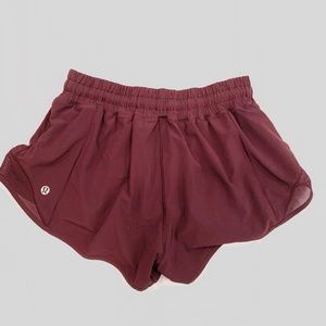 NWOT Lululemon Hotty Hot Shorts, Low Rise 4”